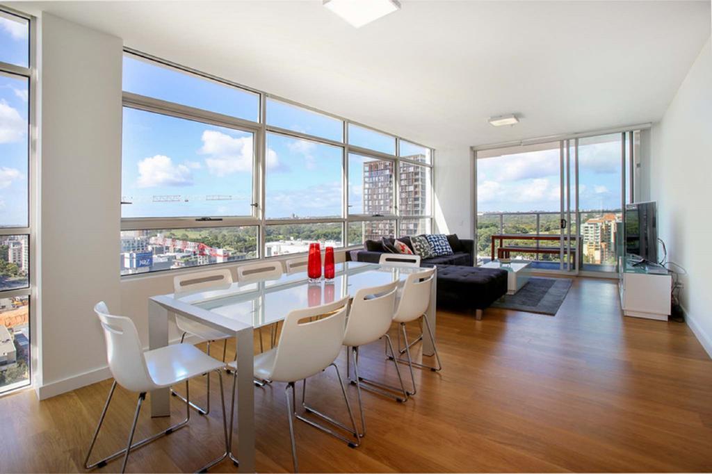 Moore To See - Modern And Spacious 3Br Zetland Apartment With Views Over Moore Park Σίδνεϊ Εξωτερικό φωτογραφία